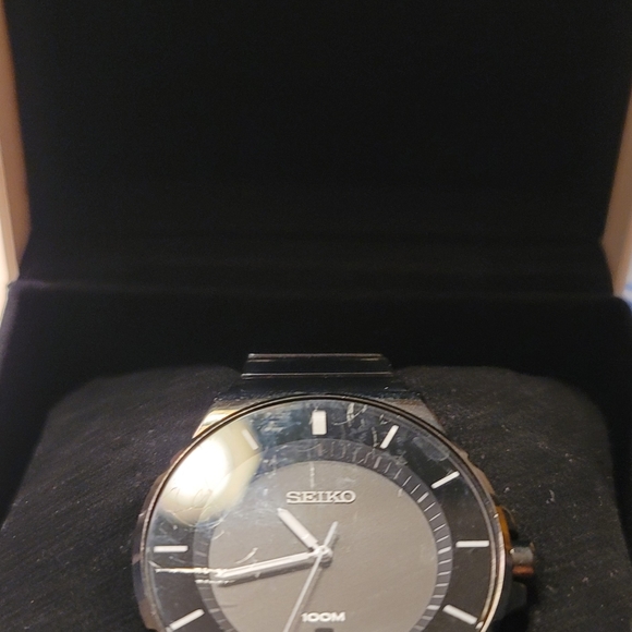 Seiko men's watch - Picture 9 of 10